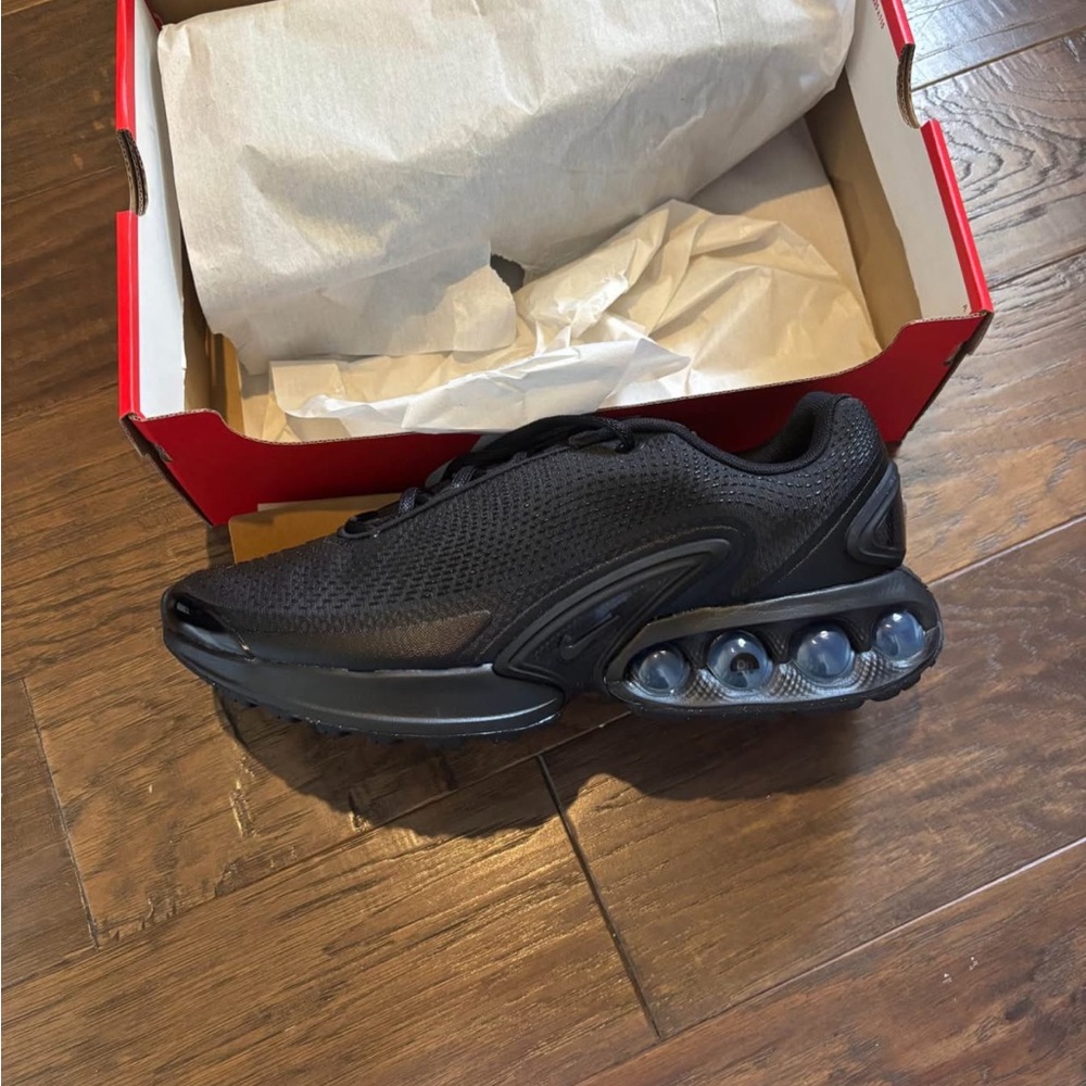 New Nike Air Max DN. Men’s size 10.5. All black.